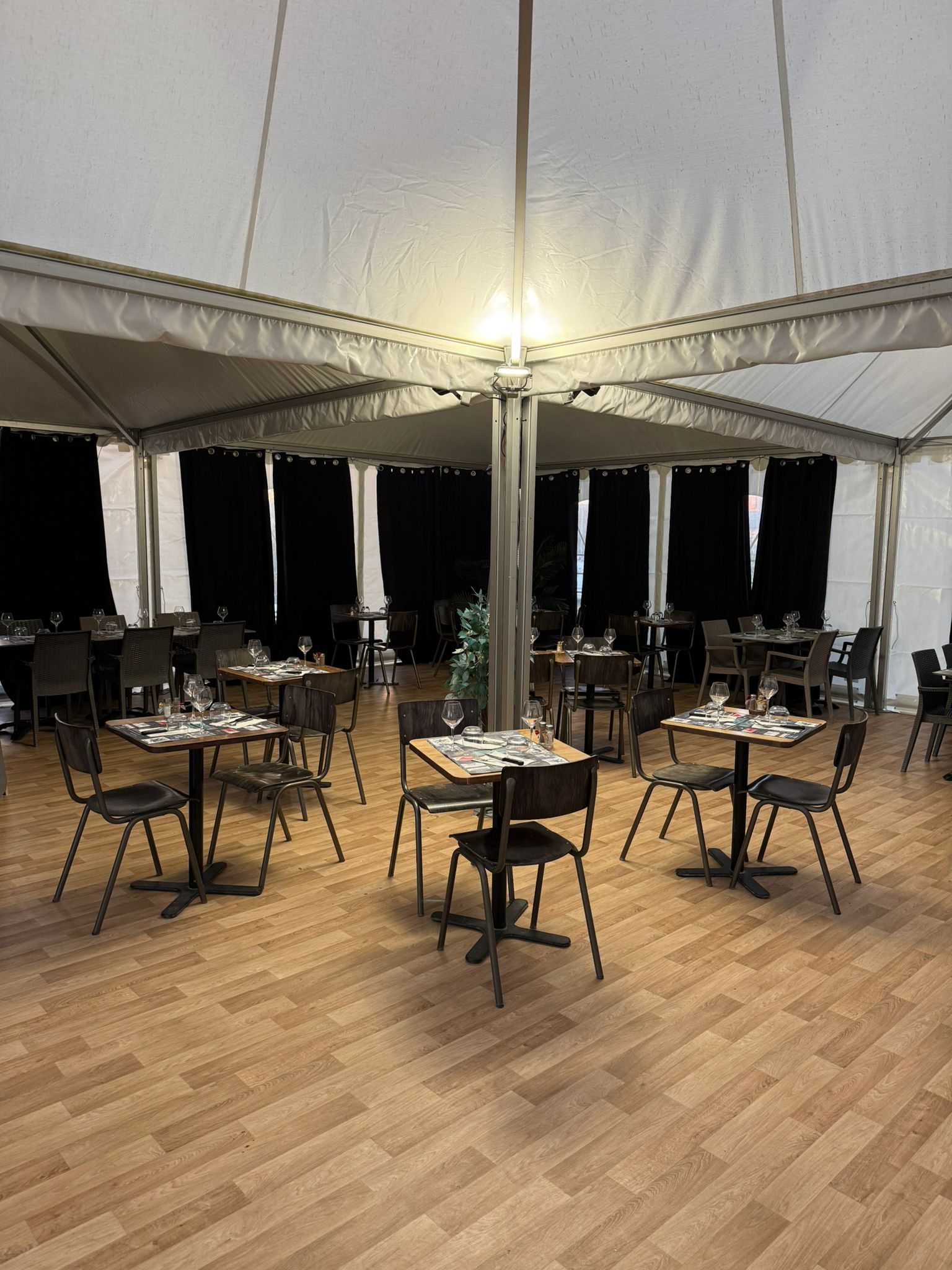 Location de chapiteau pour agrandissement de restaurant